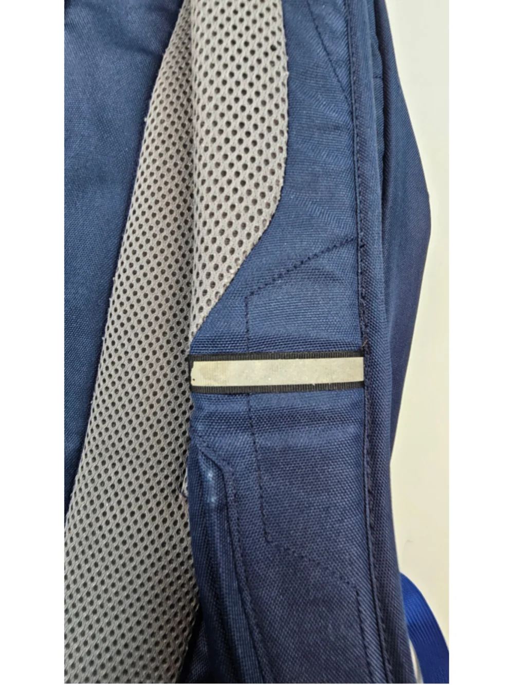 Mountain Hardwear Tablet Backpack Navy Blue Laptop Daypack Outdoor Commuter